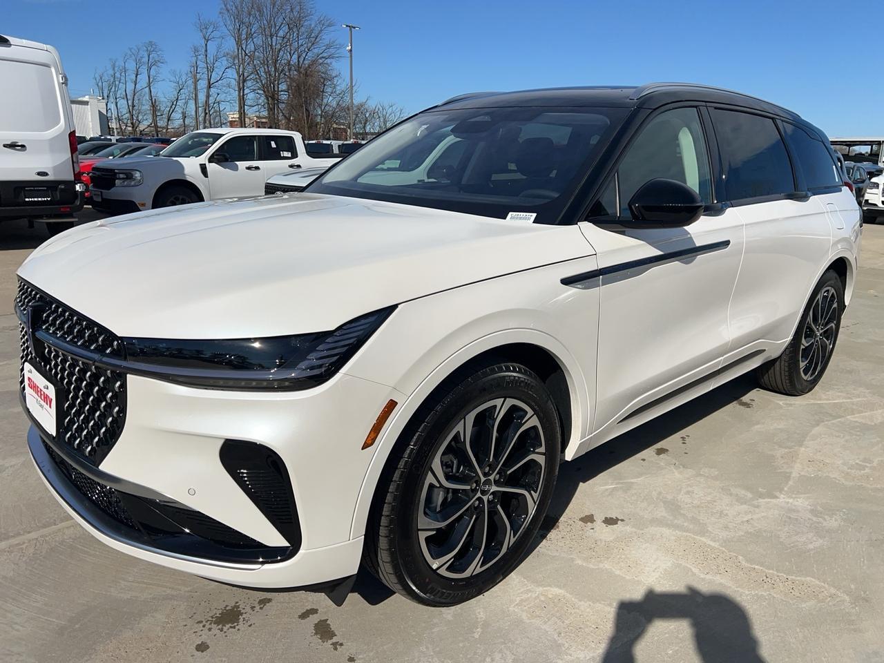 2025 Lincoln Nautilus Reserve