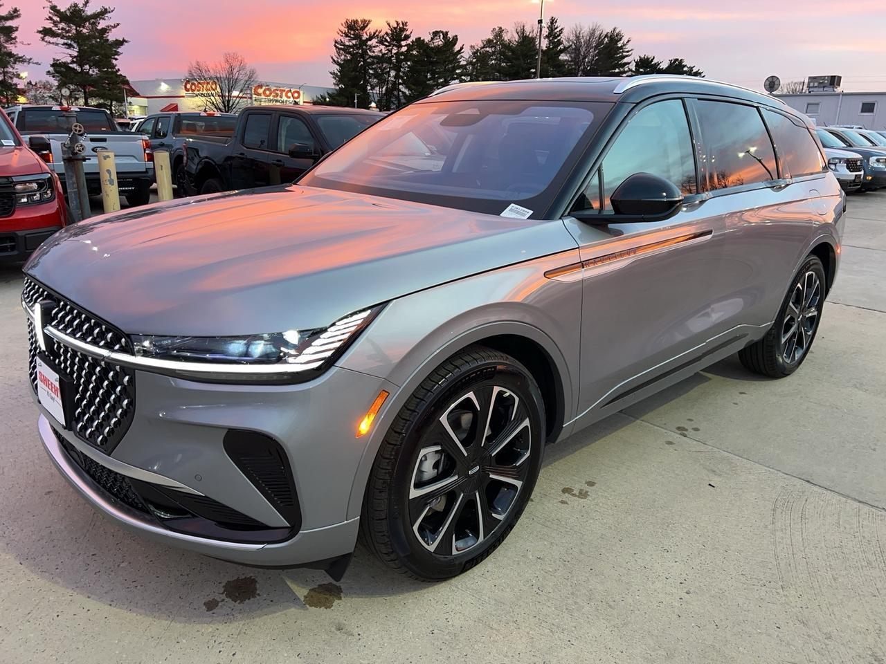 2025 Lincoln Nautilus Reserve