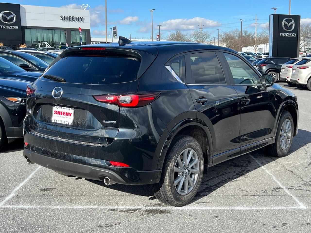 2025 MAZDA CX-5 2.5 S Preferred Package Hagerstown MD