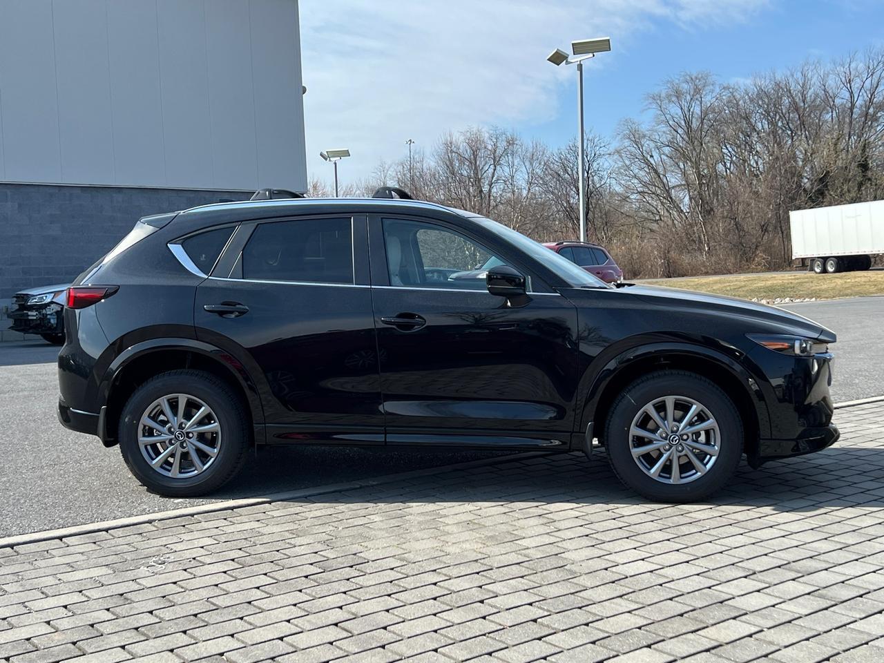 2025 MAZDA CX-5 2.5 S Preferred Package Hagerstown MD
