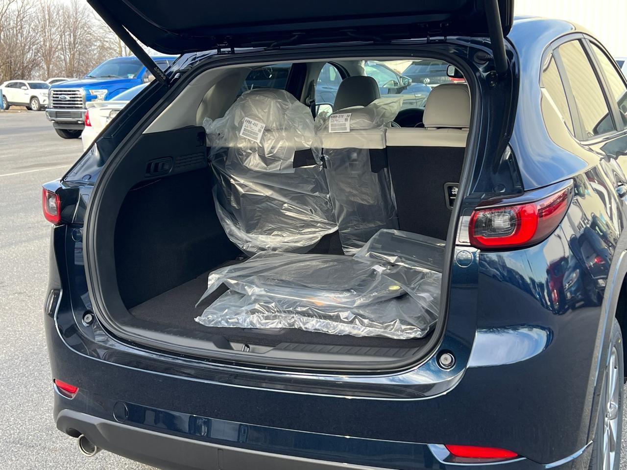 2025 MAZDA CX-5 2.5 S Preferred Package Hagerstown MD