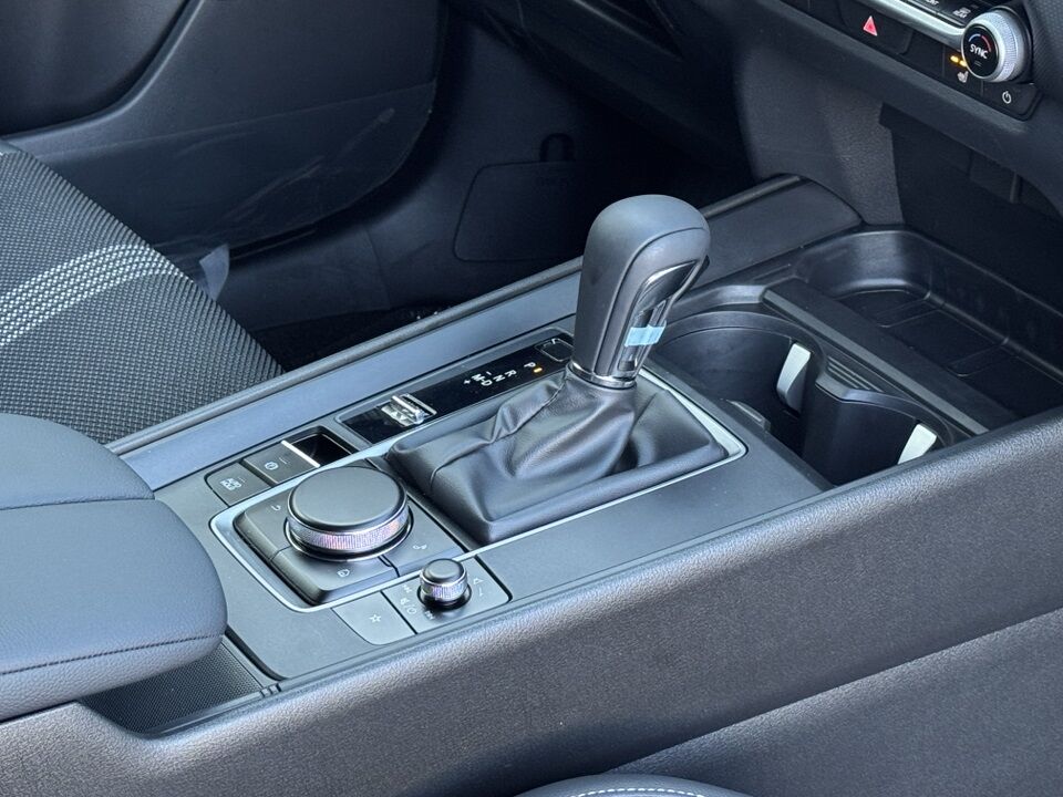 2025 MAZDA CX-50 2.5 S Preferred Package Hagerstown MD