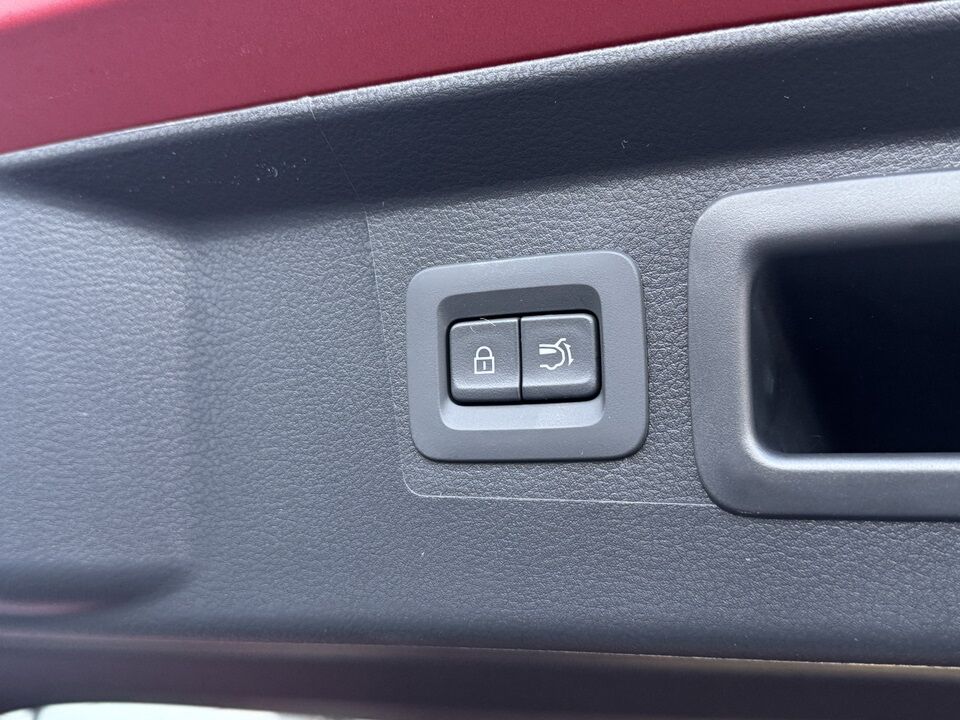 2025 MAZDA CX-50 2.5 S Preferred Package Hagerstown MD