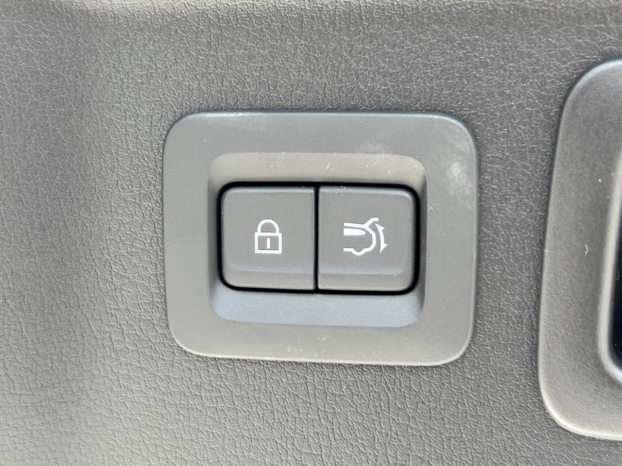 2025 MAZDA CX-70 PHEV Premium Plus Hagerstown MD