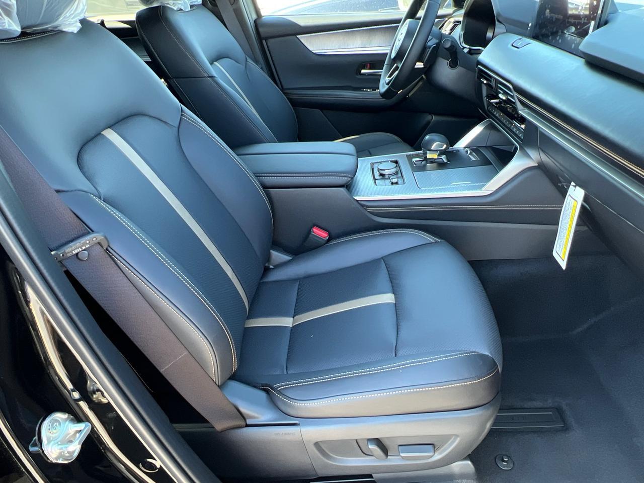 2025 MAZDA CX-70 PHEV Premium Plus Hagerstown MD