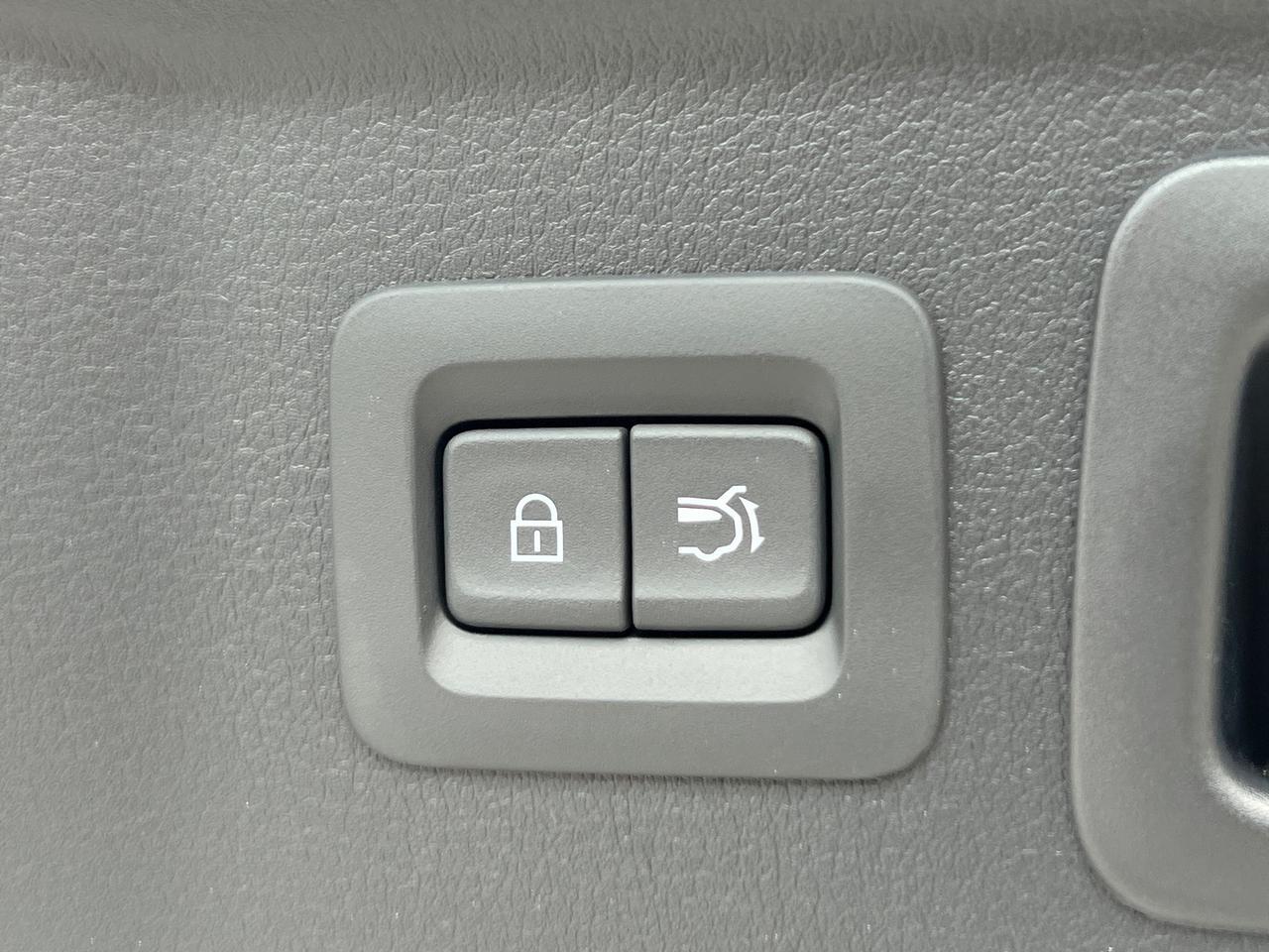 2025 MAZDA CX-70 PHEV Premium Hagerstown MD