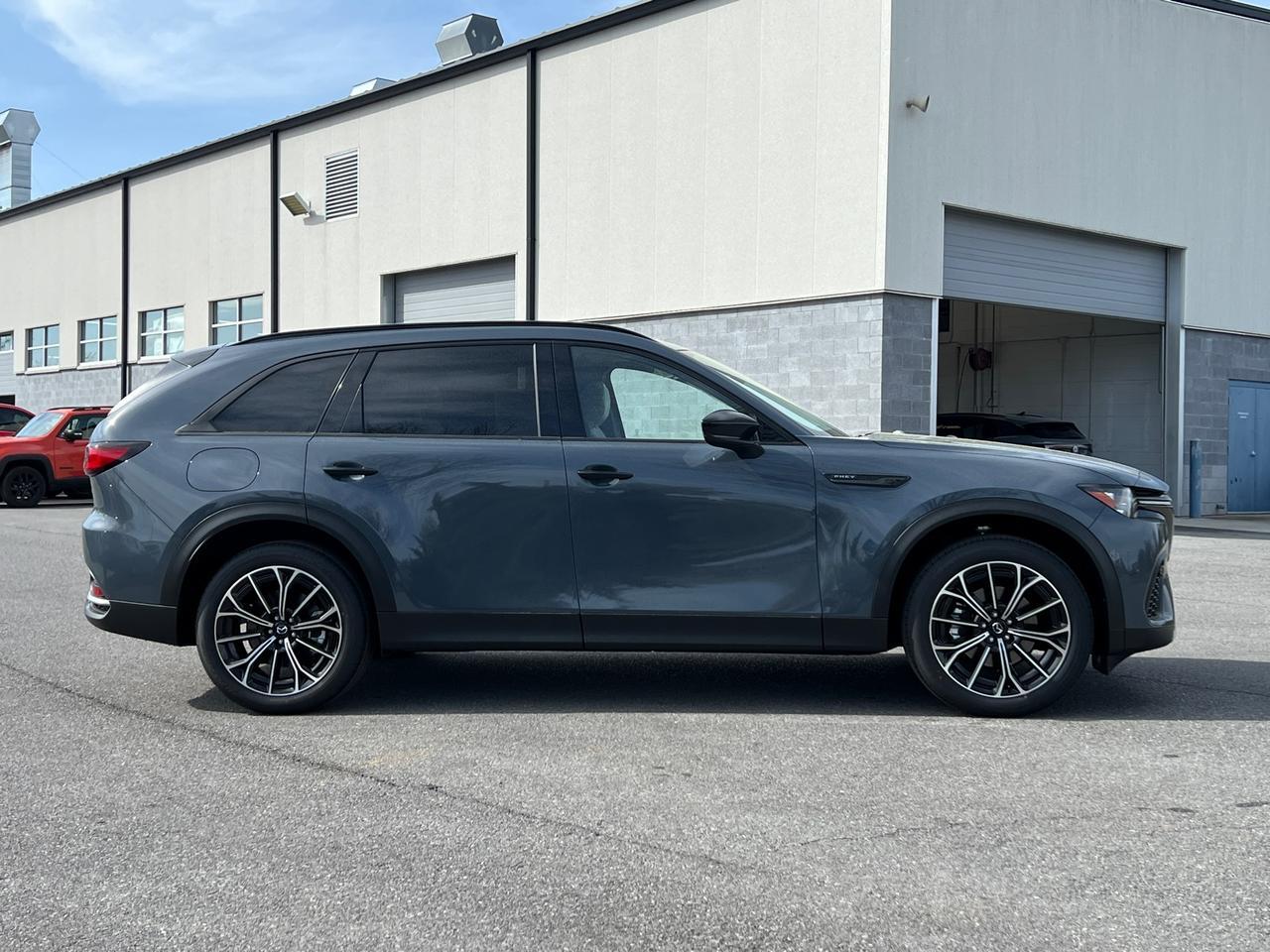 2025 MAZDA CX-70 PHEV Premium Hagerstown MD