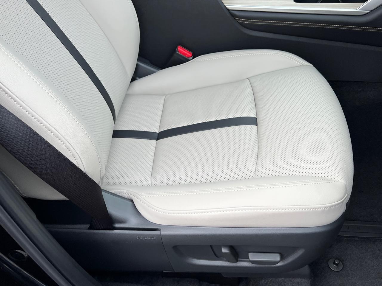 2025 MAZDA CX-70 PHEV Premium Hagerstown MD