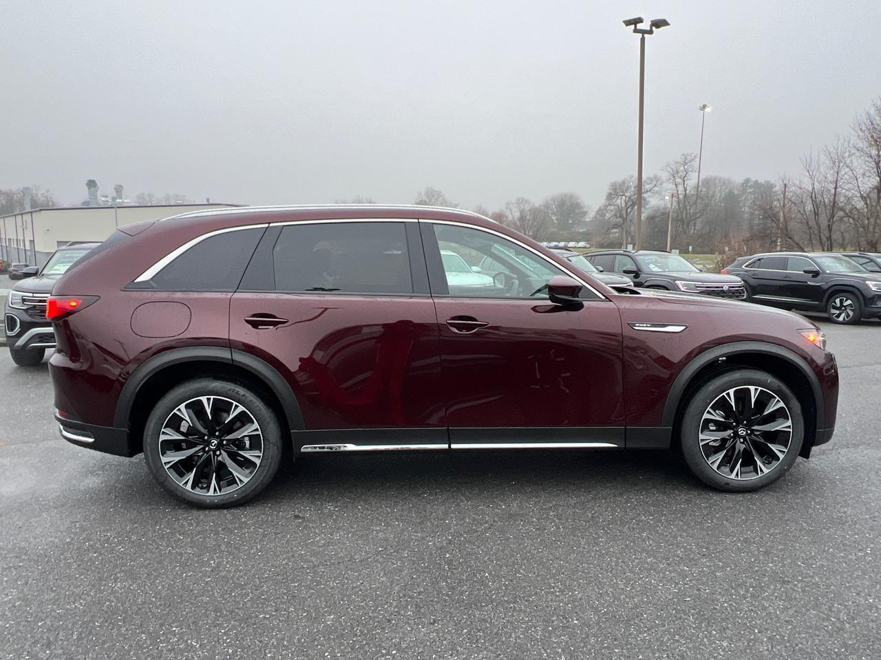2025 MAZDA CX-90 PHEV Premium Plus Hagerstown MD