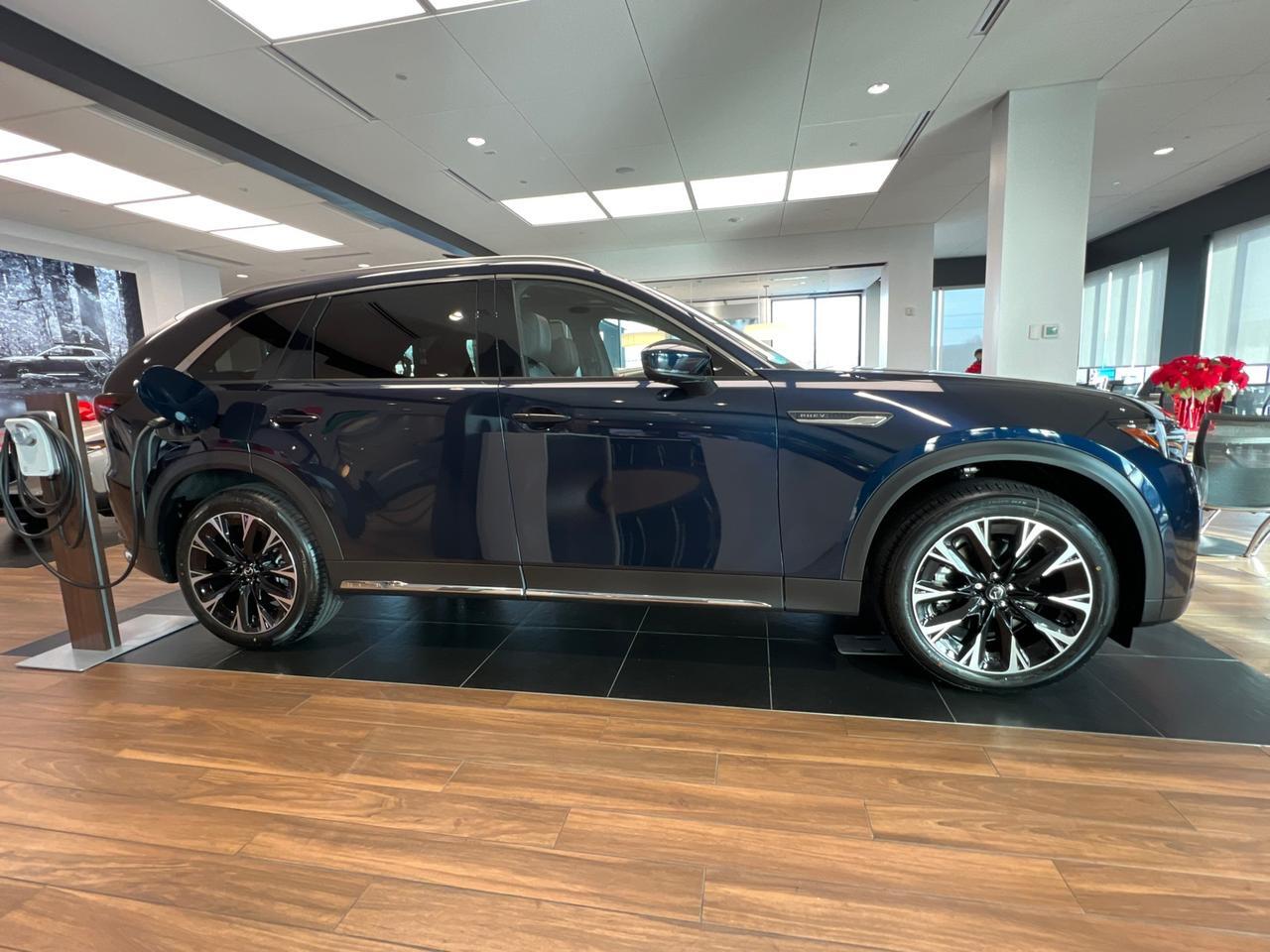 2025 MAZDA CX-90 PHEV Premium Plus Hagerstown MD