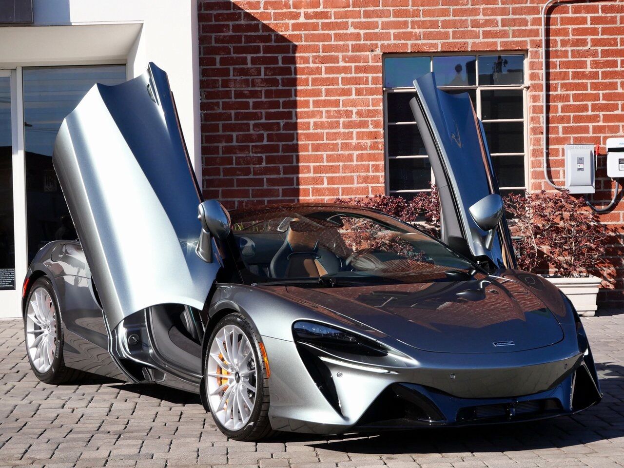 2025 McLaren Artura TechLux Lawrence KS