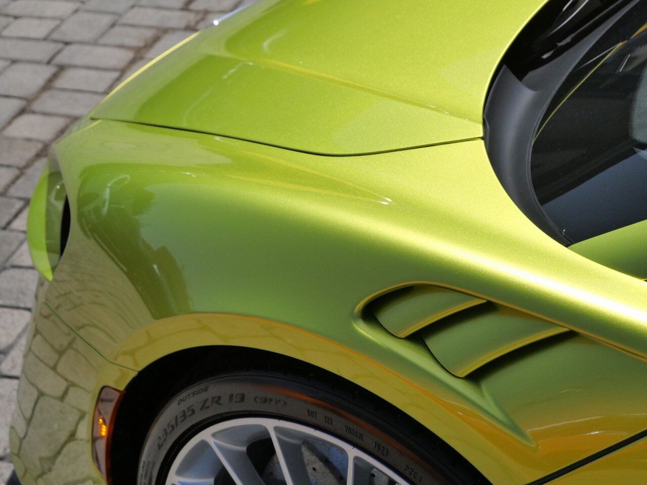 2025 McLaren Artura Vision Lawrence KS