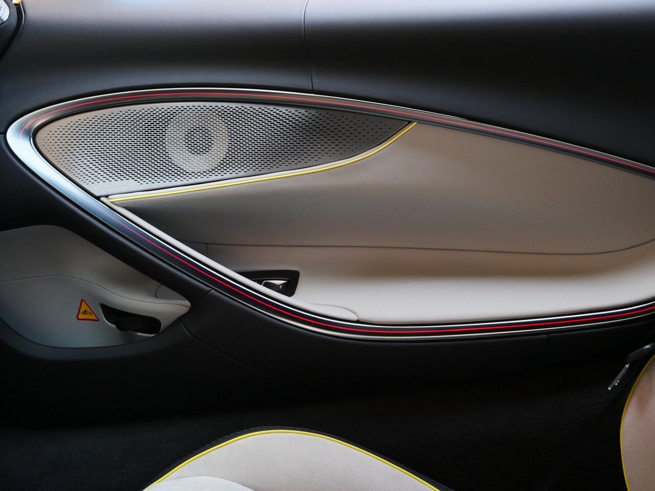 2025 McLaren Artura Vision Lawrence KS