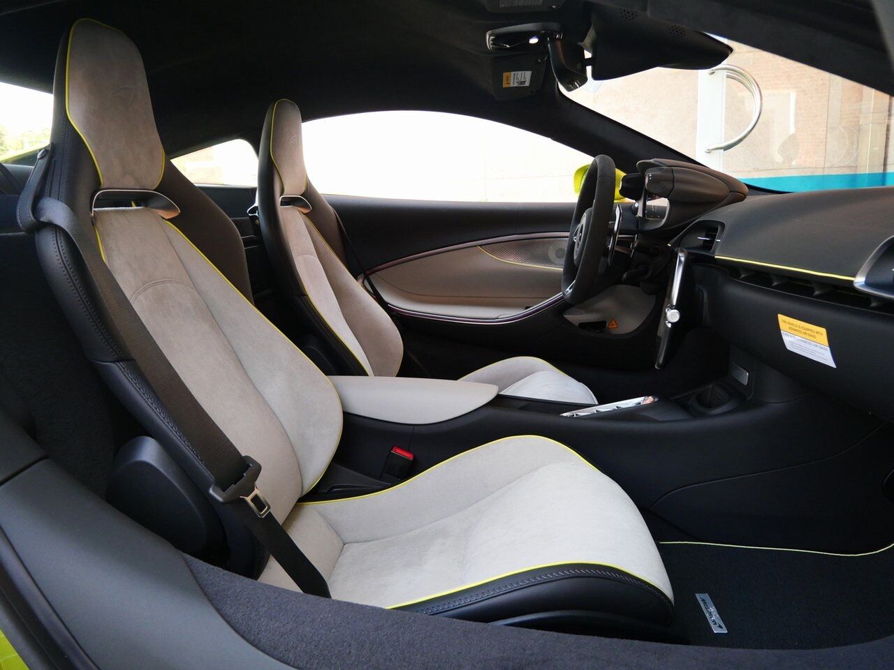 2025 McLaren Artura Vision Lawrence KS