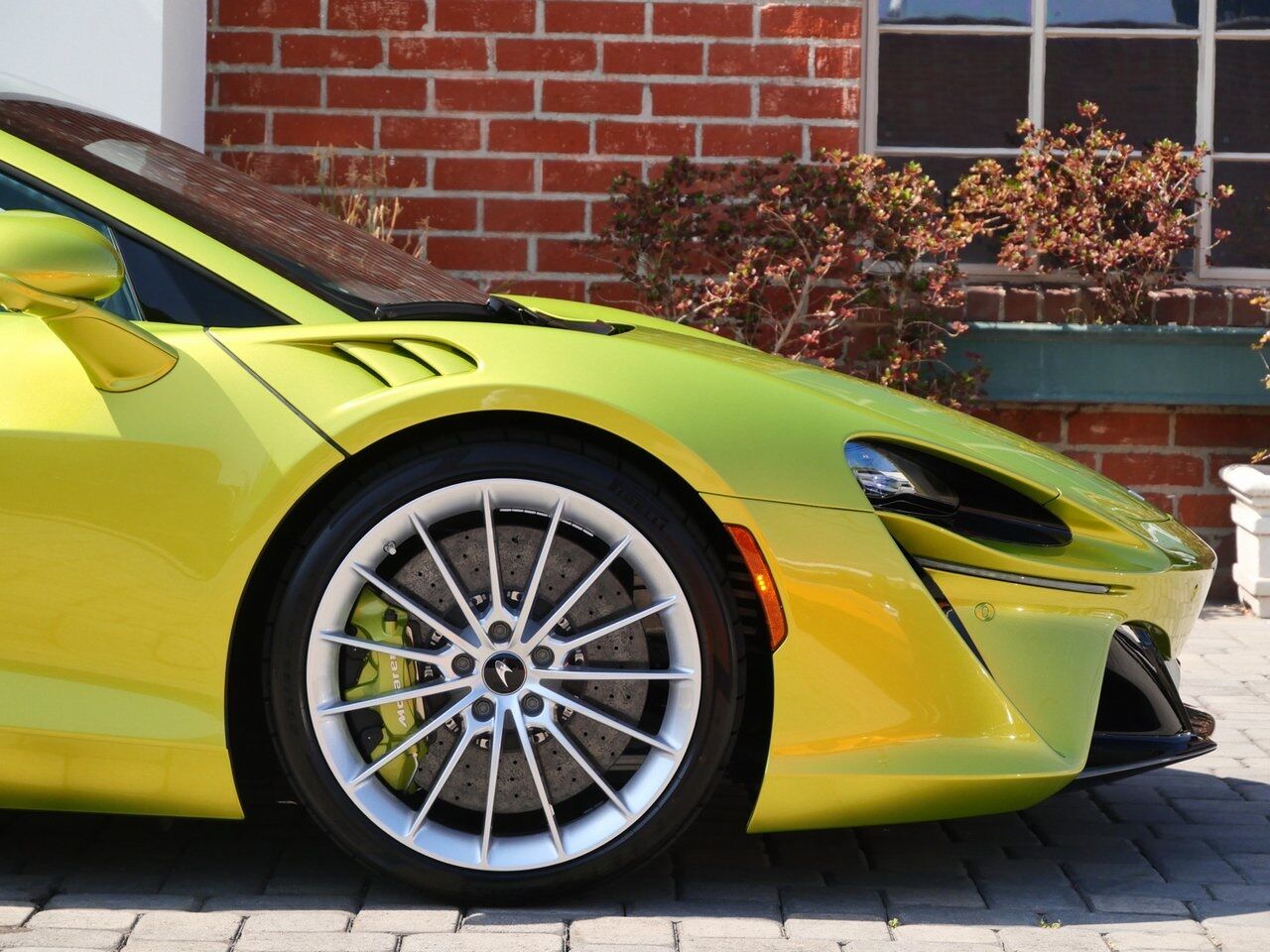 2025 McLaren Artura Vision Lawrence KS