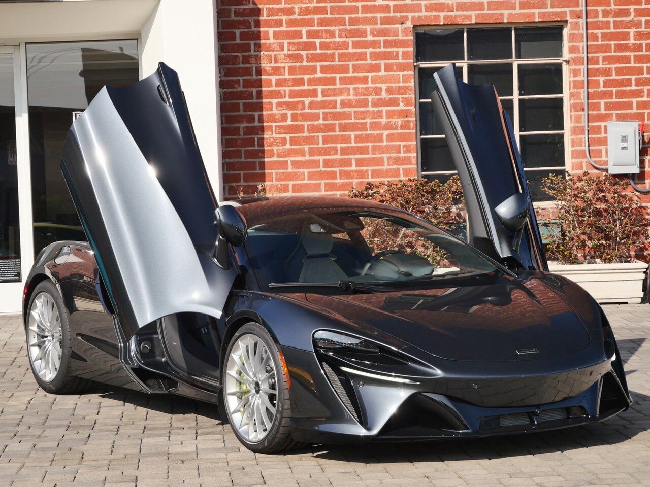 2025 McLaren Artura Vision Vision Lawrence KS