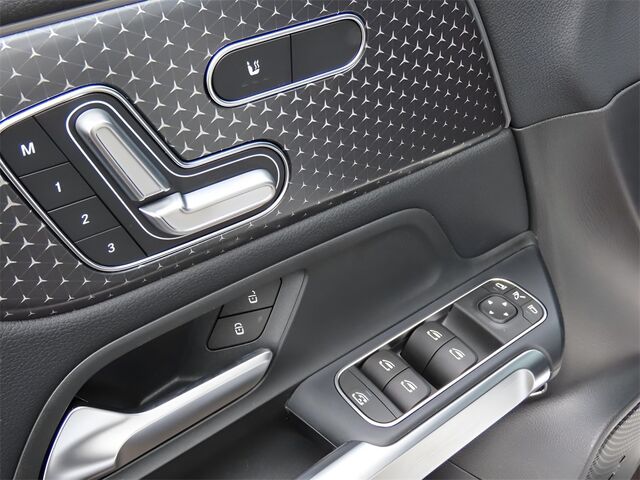 2025 Mercedes-Benz EQB 350 Merriam KS