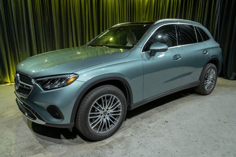 2025 Mercedes-Benz GLC 300 SUV