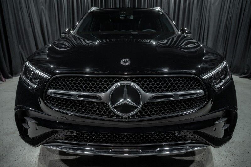 2025 Mercedes-Benz GLC 300 SUV