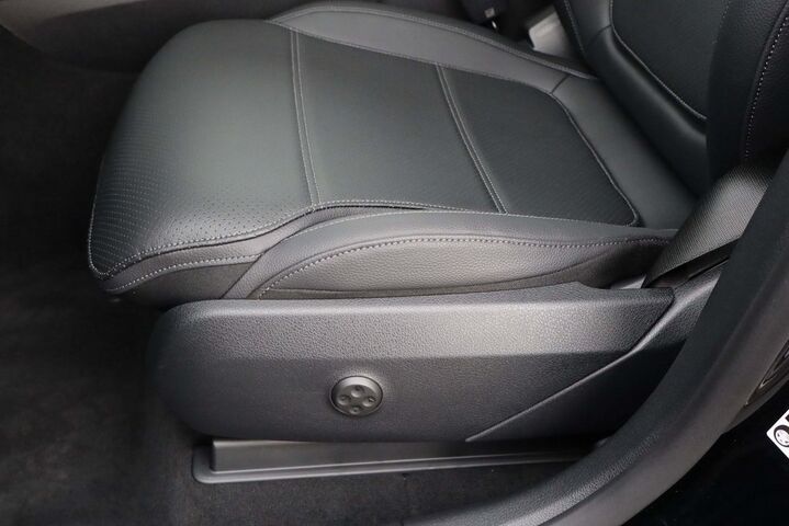 2025 Mercedes-Benz GLC GLC 300 Merriam KS