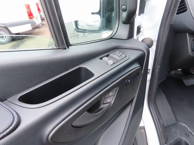 2025 Mercedes-Benz Sprinter 2500 Cargo 170 WB Merriam KS