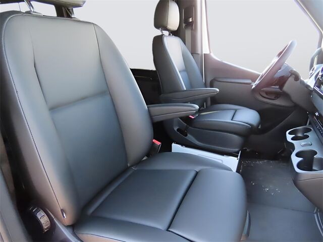 2025 Mercedes-Benz Sprinter 2500 Passenger 144 WB Merriam KS