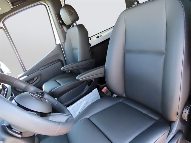 2025 Mercedes-Benz Sprinter 2500 Passenger 144 WB Merriam KS