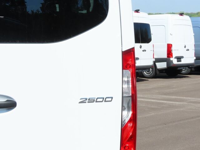 2025 Mercedes-Benz Sprinter 2500 Passenger 144 WB Merriam KS