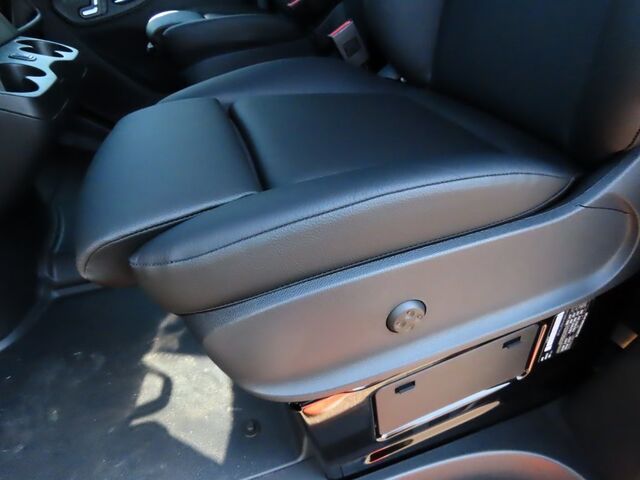 2025 Mercedes-Benz Sprinter 2500 Passenger 144 WB Merriam KS