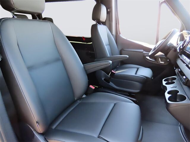 2025 Mercedes-Benz Sprinter 2500 Passenger 144 WB Merriam KS
