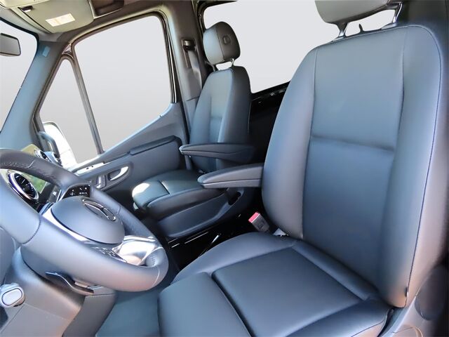 2025 Mercedes-Benz Sprinter 2500 Passenger 144 WB Merriam KS