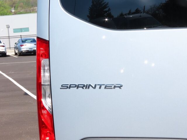 2025 Mercedes-Benz Sprinter 2500 Passenger 144 WB Merriam KS