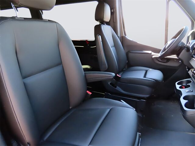 2025 Mercedes-Benz Sprinter 2500 Passenger 144 WB Merriam KS