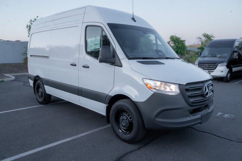 2025 Mercedes-Benz Sprinter Cargo Van 2500 Standard Roof I4 Diesel 144 RWD