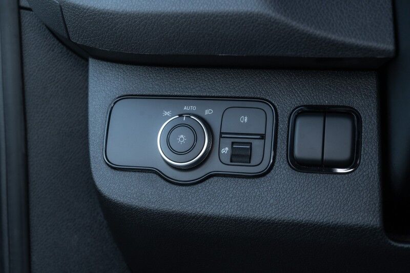 2025 Mercedes-Benz Sprinter Passenger Van 2500 High Roof I4 Diesel HO 170 RWD Peoria AZ