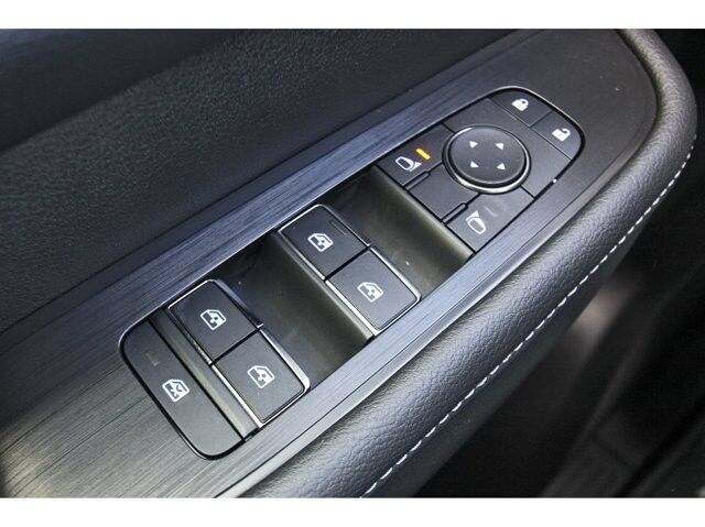 2025 Nissan Armada SV