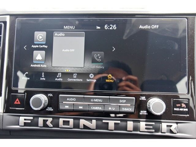 2025 Nissan Frontier SV