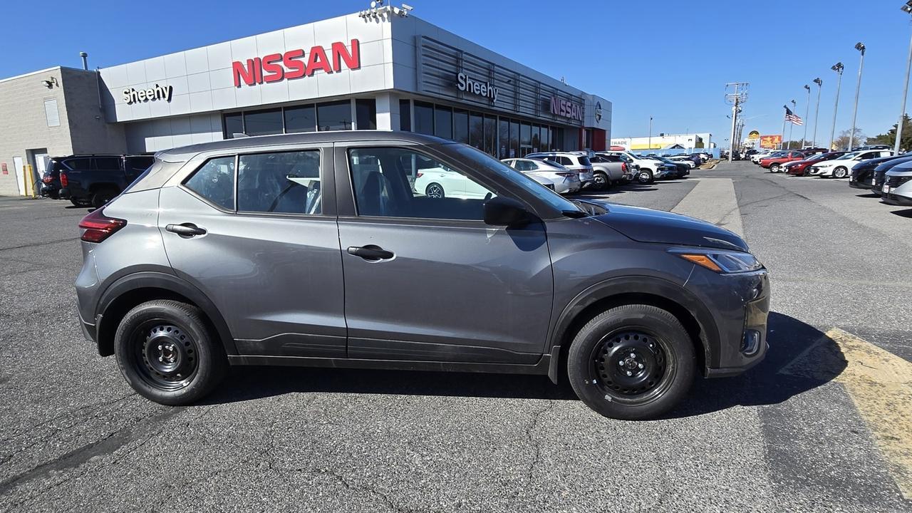 2025 Nissan Kicks S
