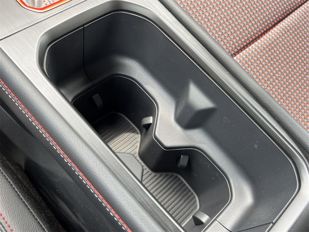 2025 Nissan Kicks SR Kennesaw GA