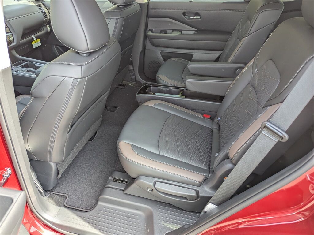 2025 Nissan Pathfinder Platinum Kennesaw GA