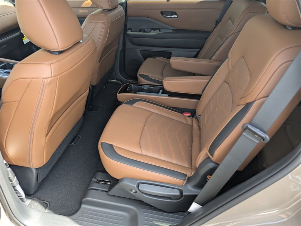 2025 Nissan Pathfinder Platinum Kennesaw GA