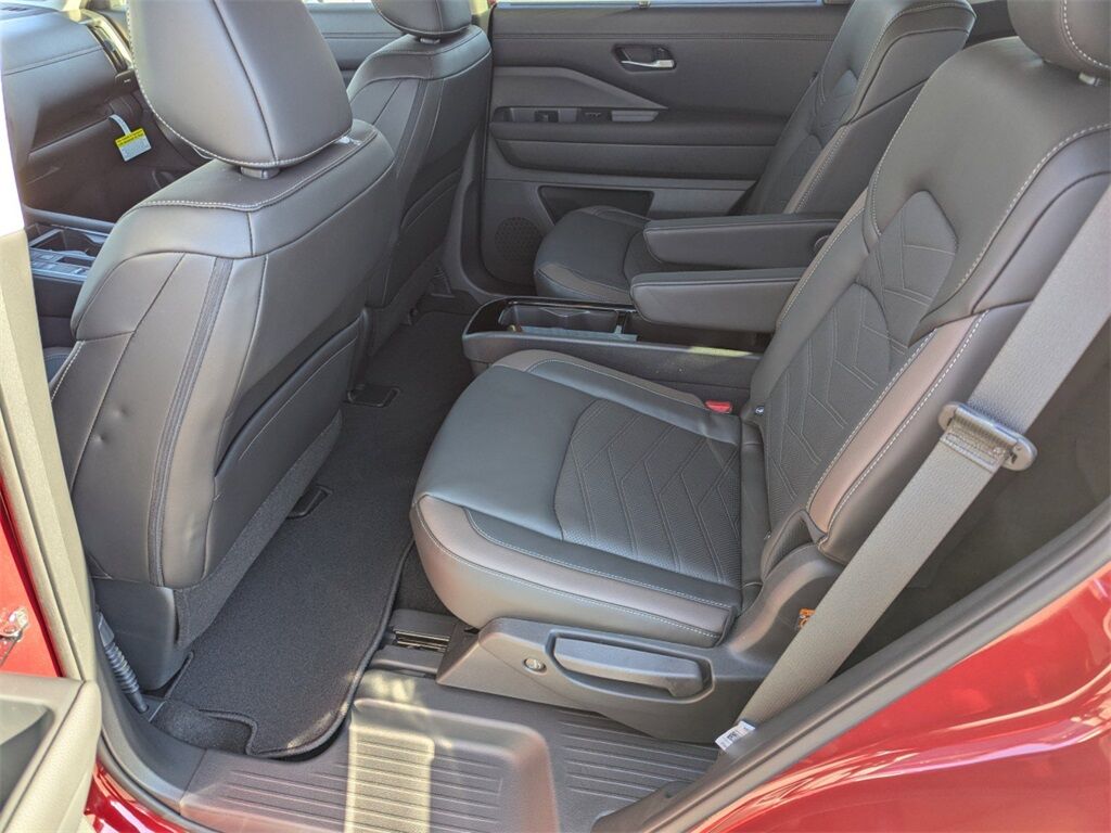 2025 Nissan Pathfinder Platinum Kennesaw GA