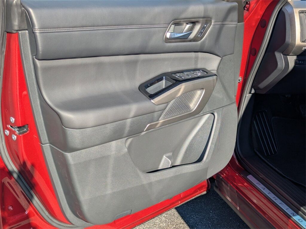 2025 Nissan Pathfinder Platinum Kennesaw GA