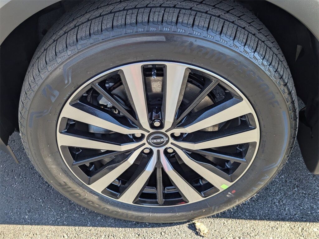 2025 Nissan Pathfinder Platinum Kennesaw GA