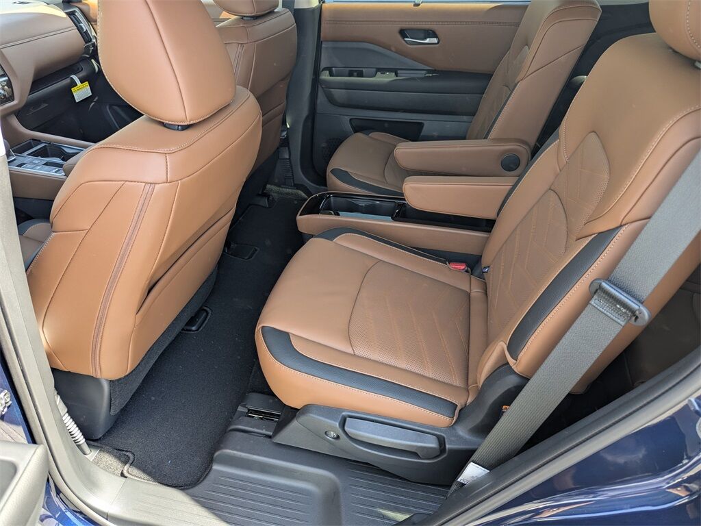 2025 Nissan Pathfinder Platinum Kennesaw GA