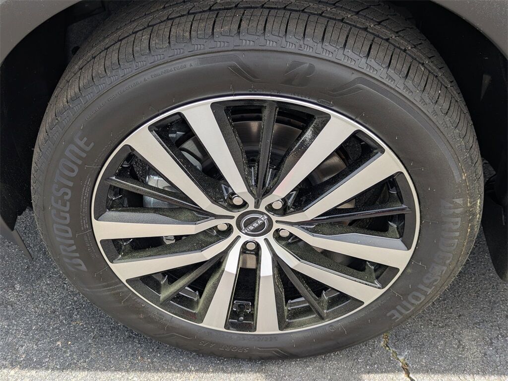 2025 Nissan Pathfinder Platinum Kennesaw GA