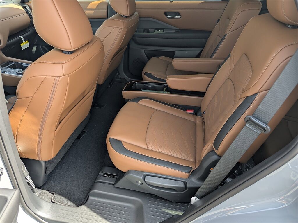 2025 Nissan Pathfinder Platinum Kennesaw GA