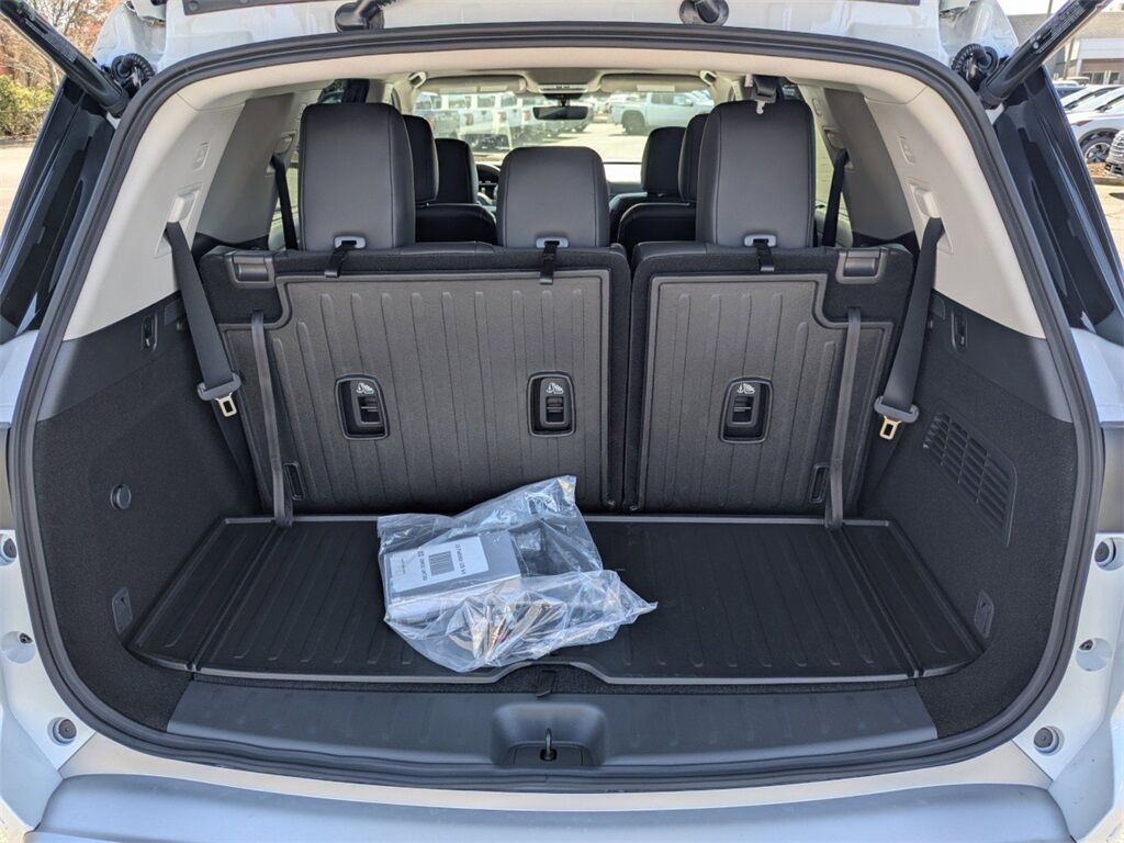 2025 Nissan Pathfinder Platinum Kennesaw GA