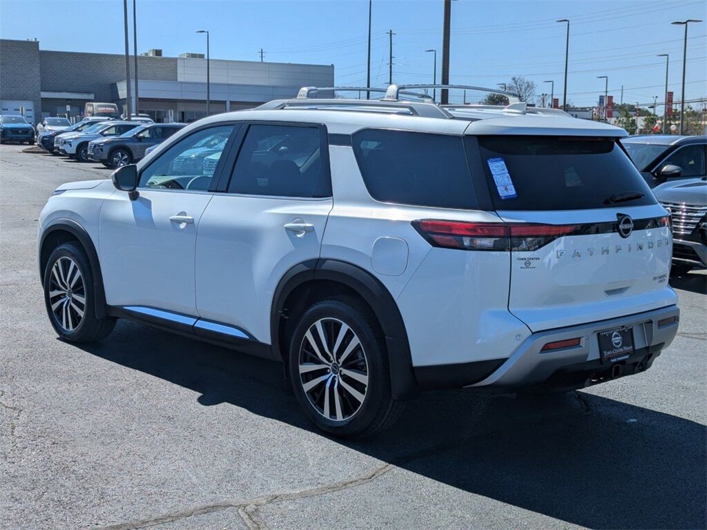 2025 Nissan Pathfinder Platinum Kennesaw GA