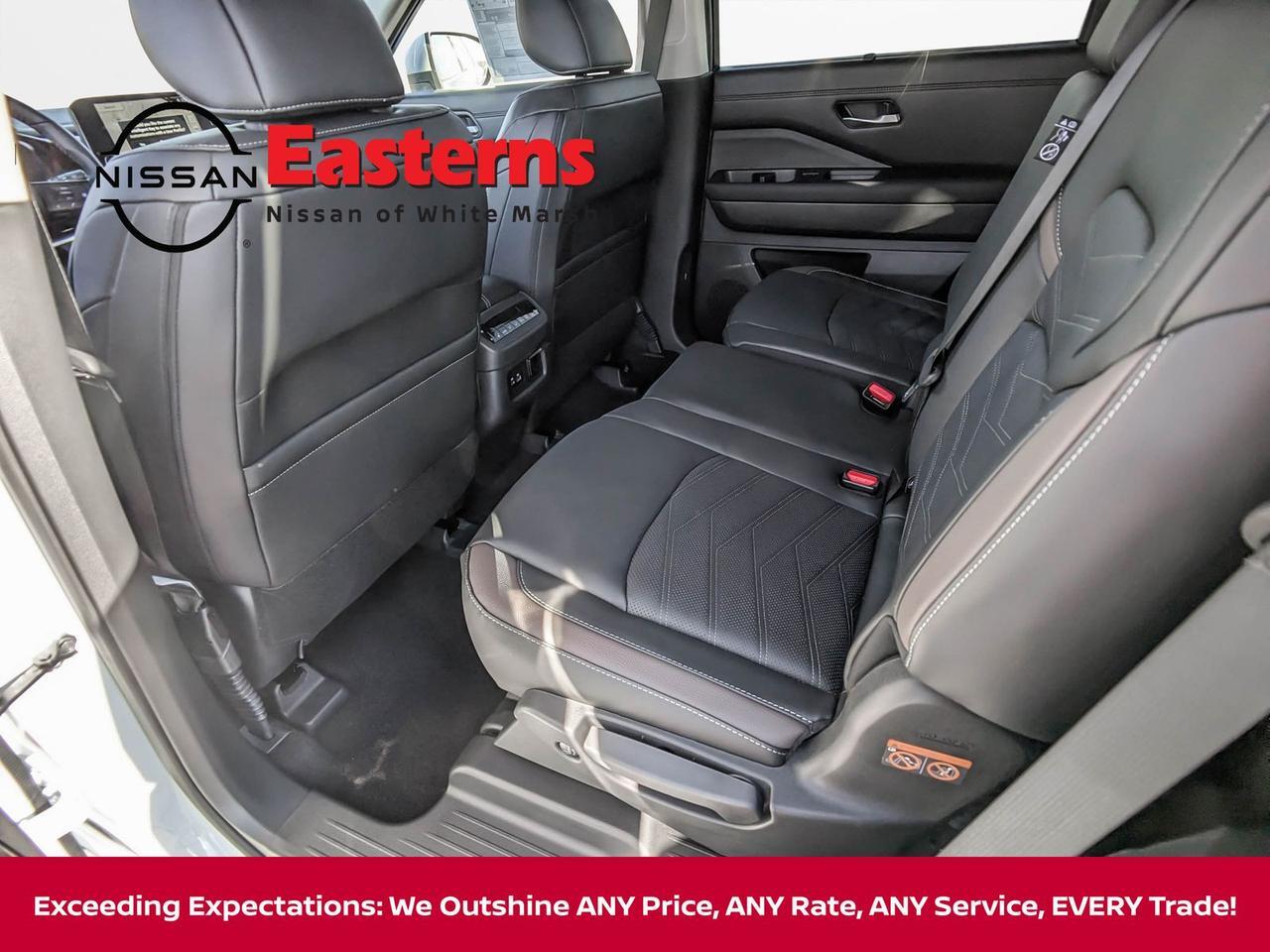 2025 Nissan Pathfinder Platinum White Marsh MD